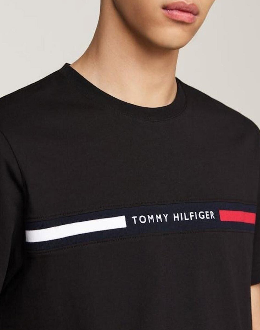 TOMMY HILFIGER BLACK HILFIGER CHEST INSERT TEE